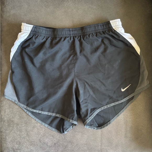 Nike Running Shorts - Picture 1 of 3